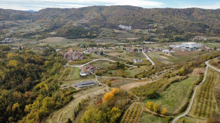 dji_fly_20251027_104616_471_1761558390891_photo_optimized (Small)