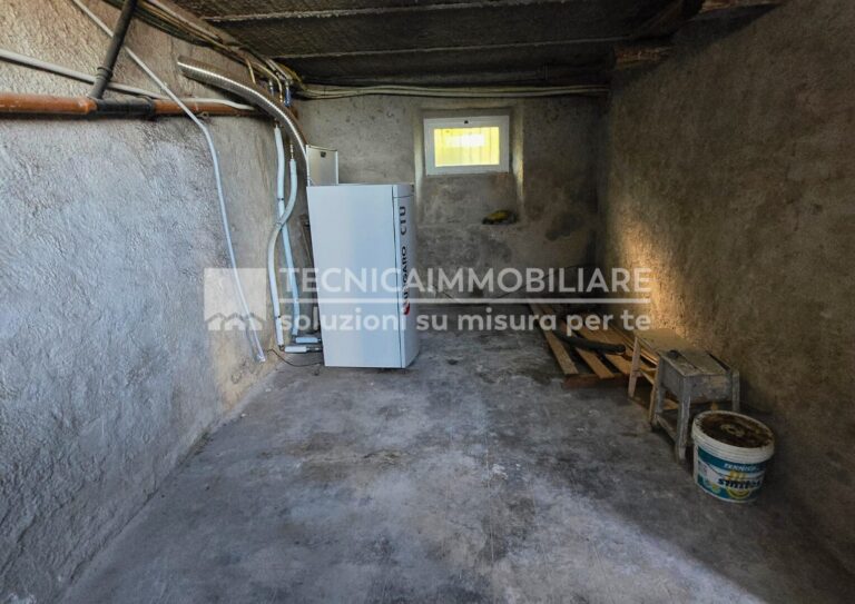 40 (Grande)
